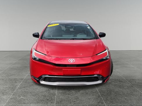 Used 2025 Toyota Prius Limited image 2