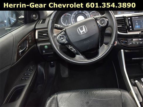 Used 2017 Honda Accord EX-L image 29