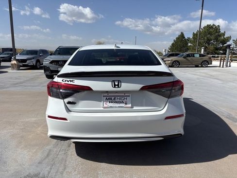Used 2023 Honda Civic EX image 9