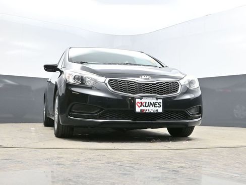 Used 2015 Kia Forte LX image 37