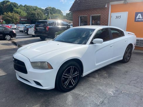 Used 2014 Dodge Charger R/T image 2
