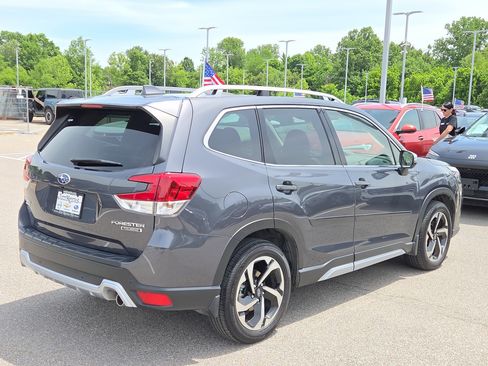 Used 2022 Subaru Forester Touring w/ Popular Package #2 AWD/4WD image 3