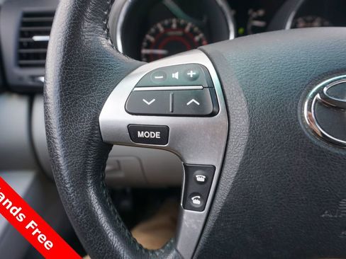 Used 2013 Toyota Highlander SE AWD/4WD image 4