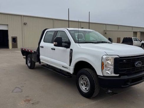 Used 2024 Ford F250 XL AWD/4WD image 1