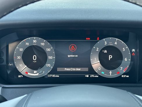 Certified 2026 Land Rover Range Rover Velar Dynamic SE AWD/4WD image 30