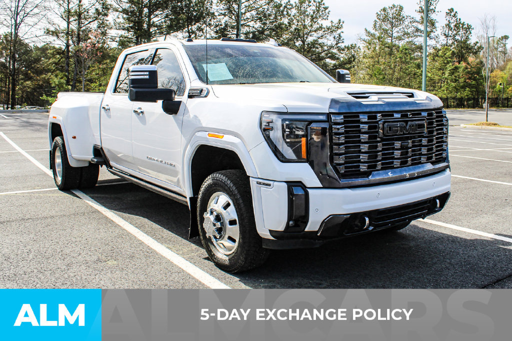 Used 2024 GMC Sierra 3500 Denali Ultimate AWD/4WD image 3