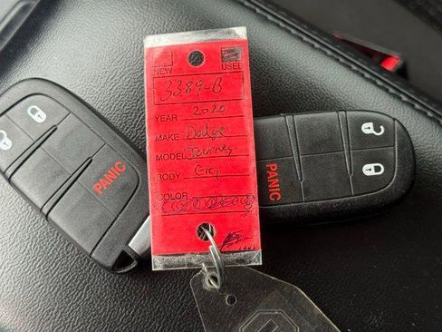 Used 2020 Dodge Journey SE image 20