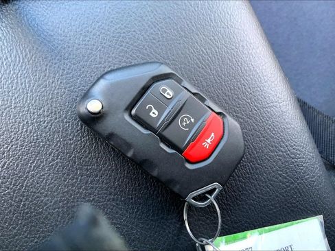Used 2024 Jeep Wrangler Unlimited Sport AWD/4WD image 14