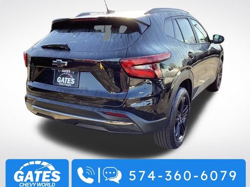 Used 2026 Chevrolet Trax ACTIV FWD image 9