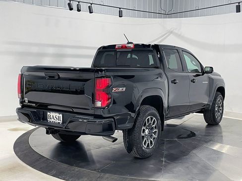 Used 2023 Chevrolet Colorado Z71 w/ Z71 Convenience Package 2 image 11
