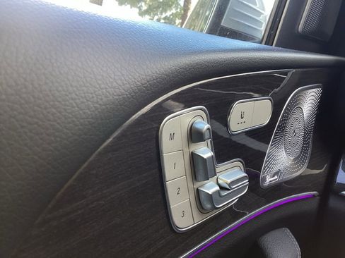 Used 2021 Mercedes-Benz GLE 350 4MATIC image 18