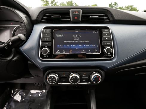 Used 2025 Nissan Versa SV w/ Trunk Package FWD image 24