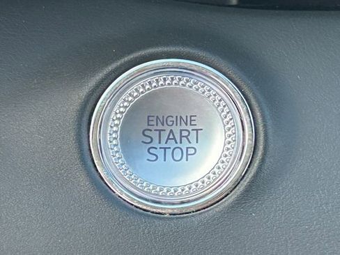 Used 2025 Genesis GV70 2.5T image 16