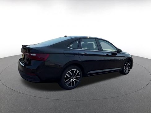 Used 2025 Volkswagen Jetta SE FWD image 15