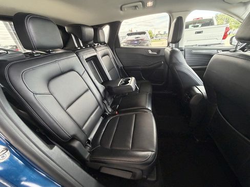 Used 2022 Ford Escape Titanium AWD/4WD image 25