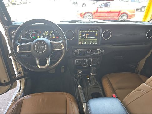 Used 2022 Jeep Wrangler Unlimited Sahara w/ Cold Weather Group AWD/4WD image 2