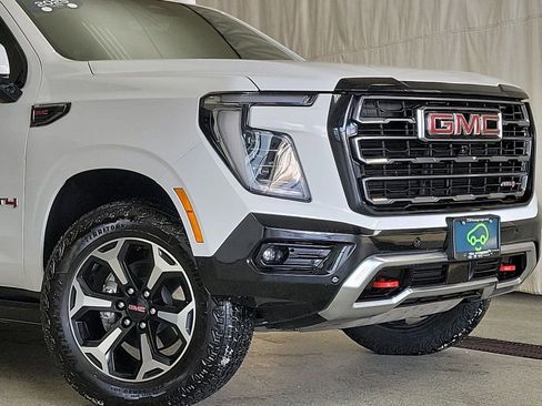Certified 2025 GMC Yukon XL AT4 w/ AT4 Premium Plus Package image 2