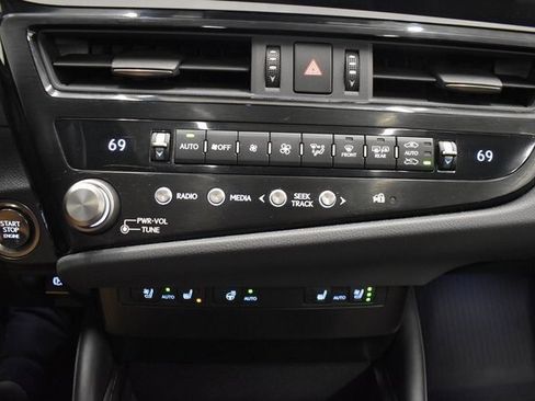 Used 2024 Lexus ES 350 image 30