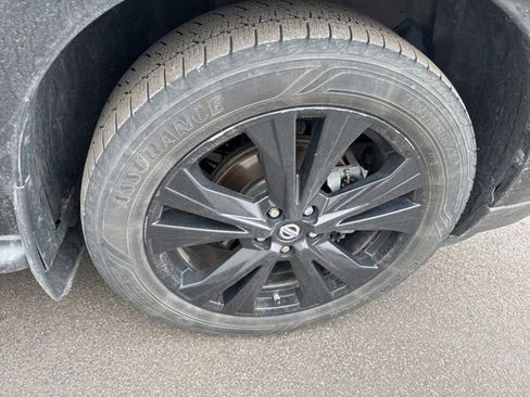 Used 2018 Nissan Pathfinder SL w/ Midnight Edition Package image 42