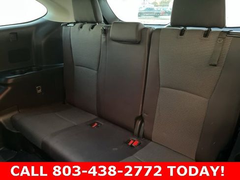 Used 2024 Toyota Highlander LE image 12