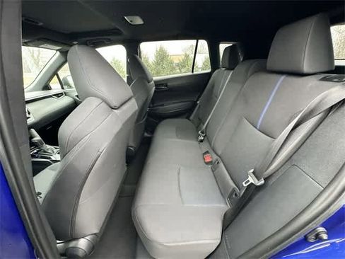 Used 2023 Toyota Corolla Cross SE image 19