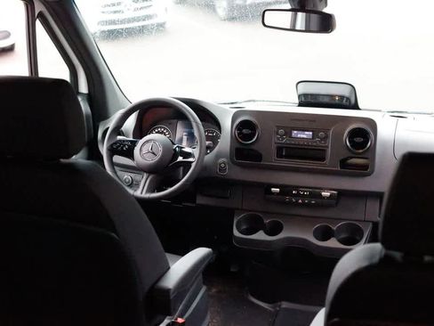 New 2025 Mercedes-Benz Sprinter 2500 image 13