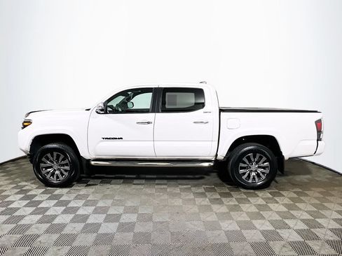 Certified 2020 Toyota Tacoma Limited w/ Blackout Package AWD/4WD image 4