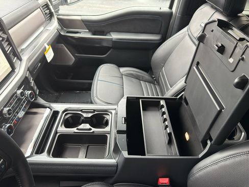 New 2026 Ford F350 Platinum w/ FX4 Off-Road Package image 24