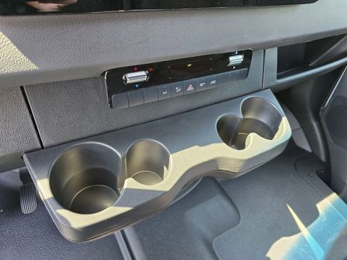 New 2025 Mercedes-Benz Sprinter 2500 image 24
