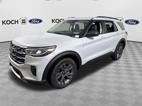 New 2026 Ford Explorer Active w/ Active Comfort Package image 3