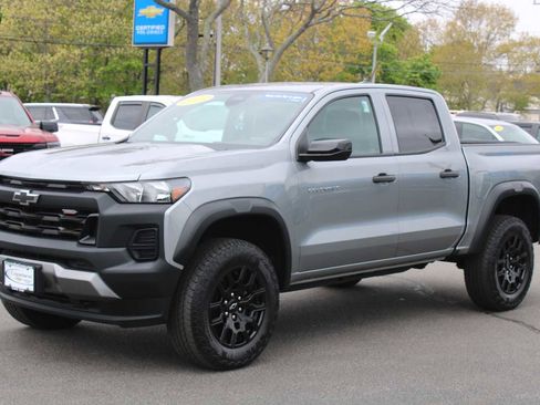 Certified 2023 Chevrolet Colorado Trail Boss w/ Advanced Trailering Package AWD/4WD image 3