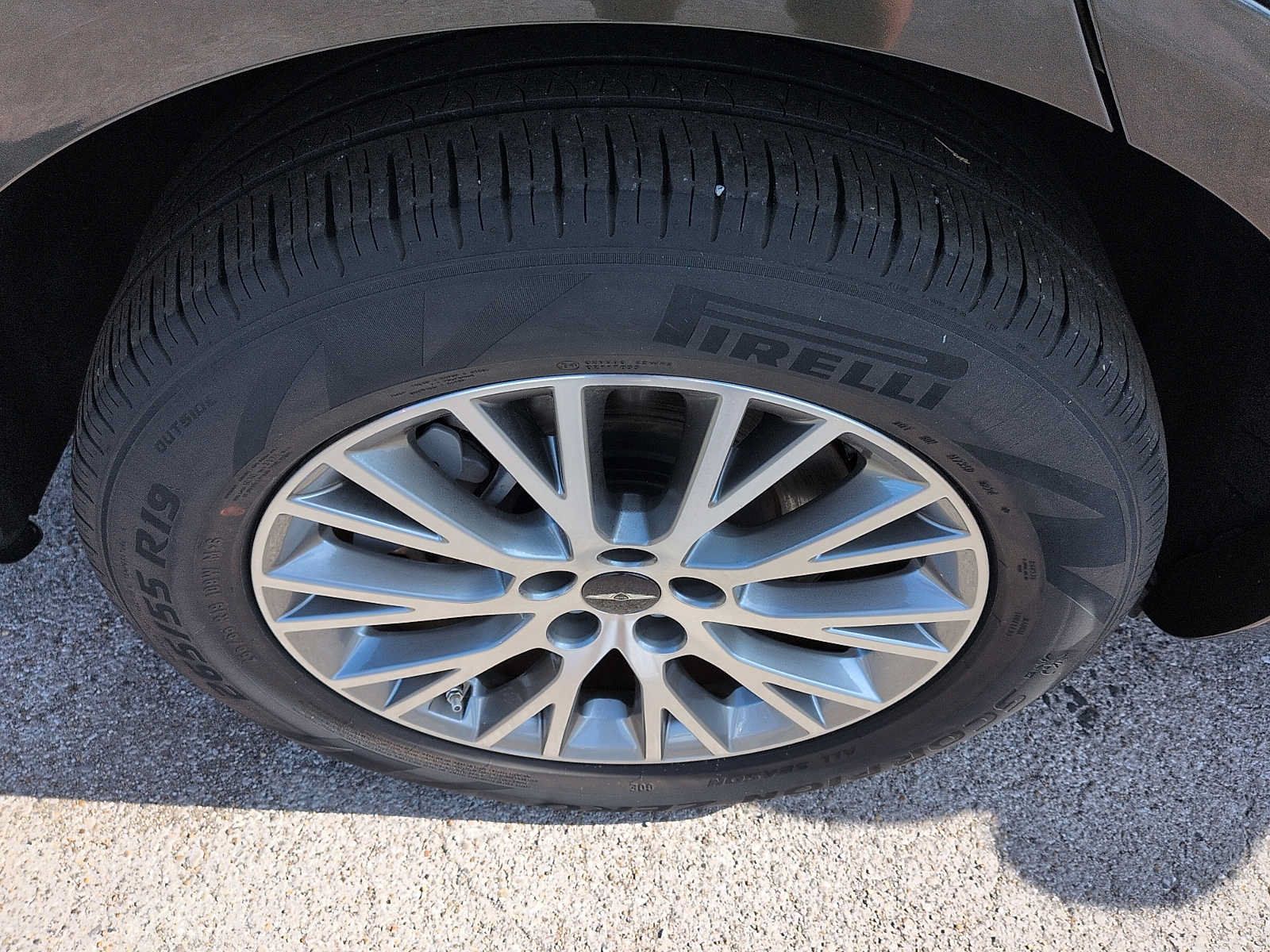 Used 2025 Genesis GV80 2.5T AWD/4WD image 9