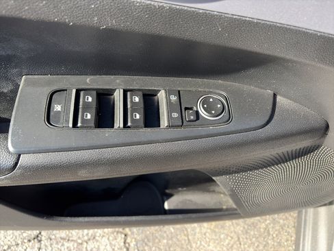 Used 2022 Kia Forte LXS image 9