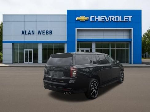 Used 2024 Chevrolet Suburban RST w/ Sport Performance Package AWD/4WD image 3