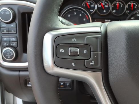 Used 2022 Chevrolet Silverado 2500 LTZ w/ LTZ Plus Package AWD/4WD image 25