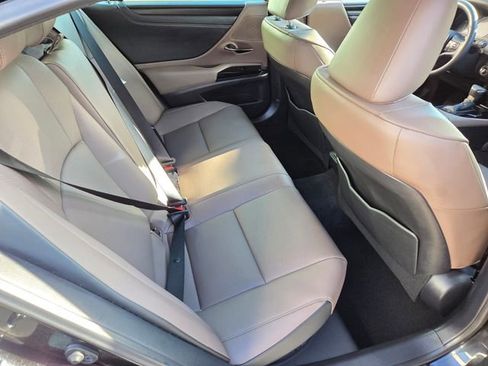 Used 2025 Lexus ES 300h w/ Premium Package FWD image 14