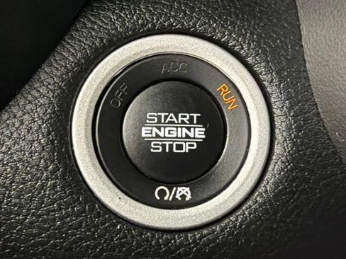 Used 2022 RAM 1500 Big Horn AWD/4WD image 30