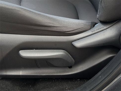 Used 2019 Toyota RAV4 LE w/ Carpet Mat Package image 26