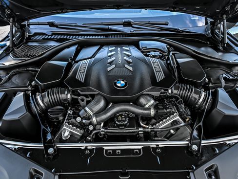 Used 2024 BMW M850i xDrive Coupe AWD/4WD image 14
