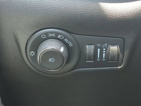 Used 2023 Jeep Compass Latitude AWD/4WD image 26