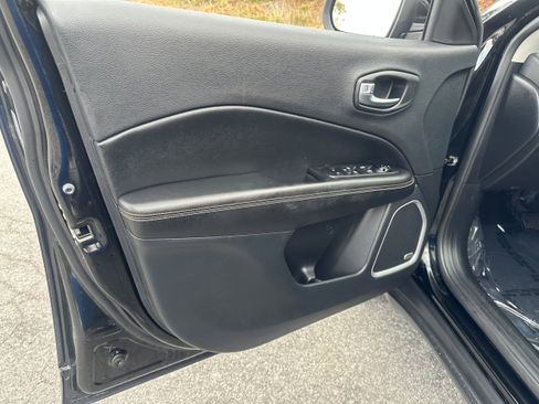 Used 2021 Jeep Compass Latitude w/ Sun and Sound Group image 26