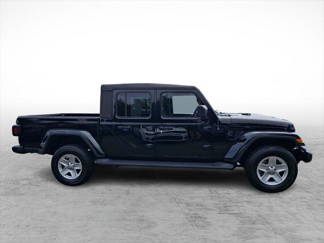 Certified 2023 Jeep Gladiator Sport AWD/4WD image 6