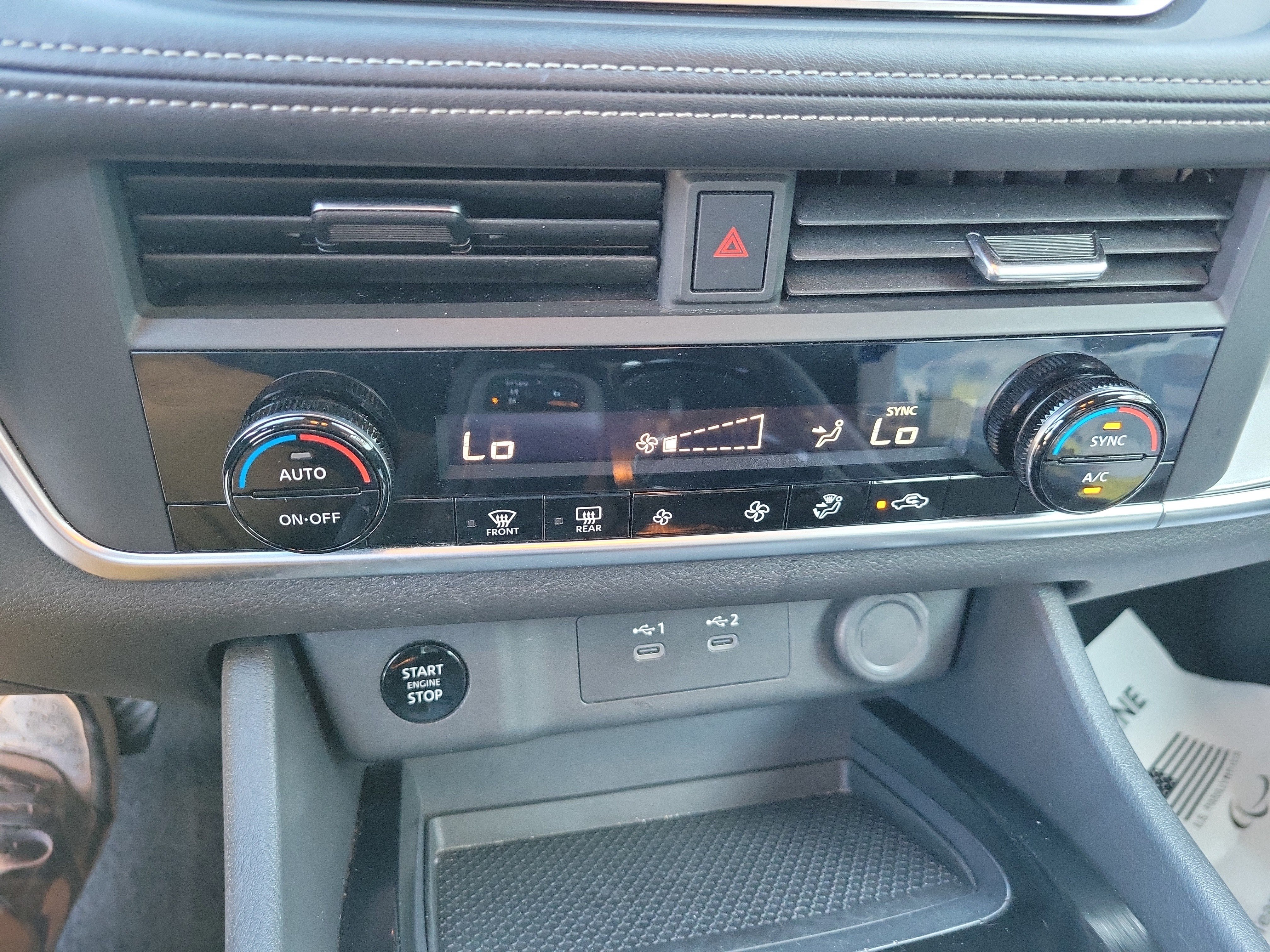 Used 2025 Nissan Rogue SV AWD/4WD image 17