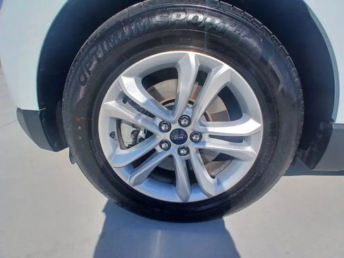 Used 2020 Ford Edge SEL AWD/4WD image 10