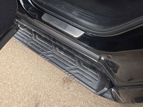 Used 2024 Nissan Armada SL w/ Midnight Edition Package image 43