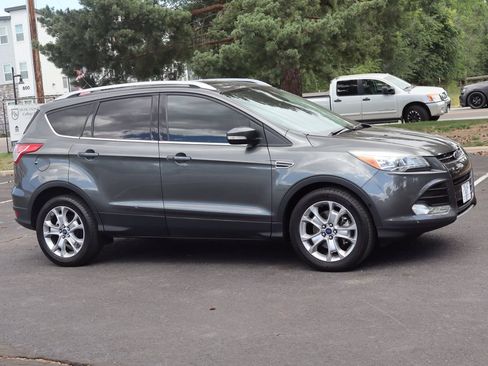 Used 2015 Ford Escape Titanium w/ Equipment Group 301A AWD/4WD image 2