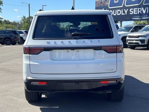 Certified 2024 Jeep Wagoneer Series II AWD/4WD image 5