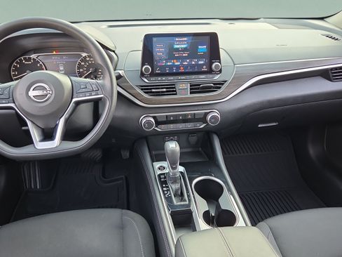 Used 2023 Nissan Altima 2.5 SV FWD image 13