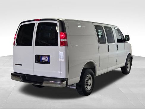 Used 2025 Chevrolet Express 2500 w/ Driver Convenience Package RWD image 19