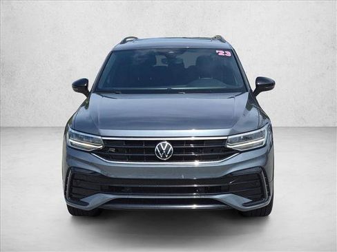 Used 2023 Volkswagen Tiguan SE R-Line FWD image 2